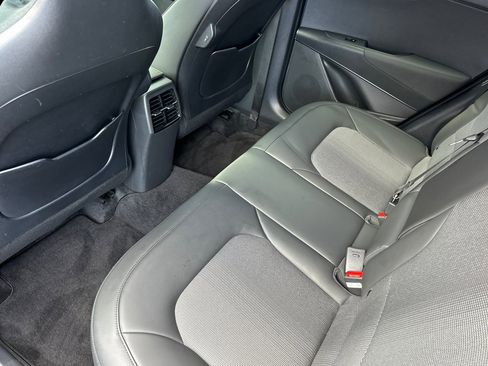 Certified 2025 Kia Niro EX image 13