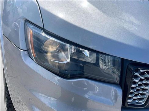Used 2018 Jeep Grand Cherokee Altitude AWD/4WD image 30