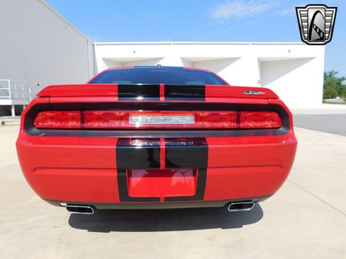 Used 2011 Dodge Challenger SRT8 image 9