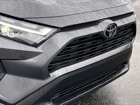 Used 2025 Toyota RAV4 XLE AWD/4WD image 32