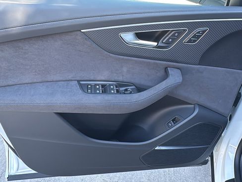 New 2026 Audi RS Q8 performance image 12