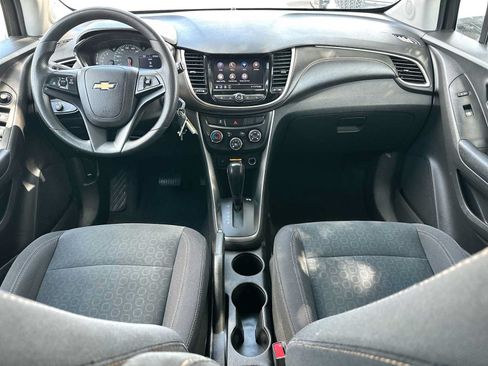 Used 2020 Chevrolet Trax LS w/ Tint and Cruise Package AWD/4WD image 25