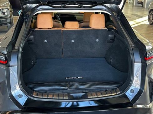 Used 2024 Lexus RZ 300e Premium image 34