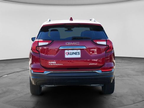 Used 2023 GMC Terrain AT4 AWD/4WD image 9