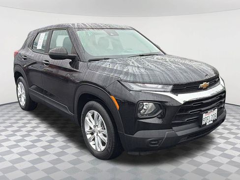 Certified 2023 Chevrolet TrailBlazer LS FWD image 3