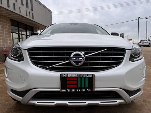 Used 2017 Volvo XC60 T6 Dynamic w/ Climate Package image 7
