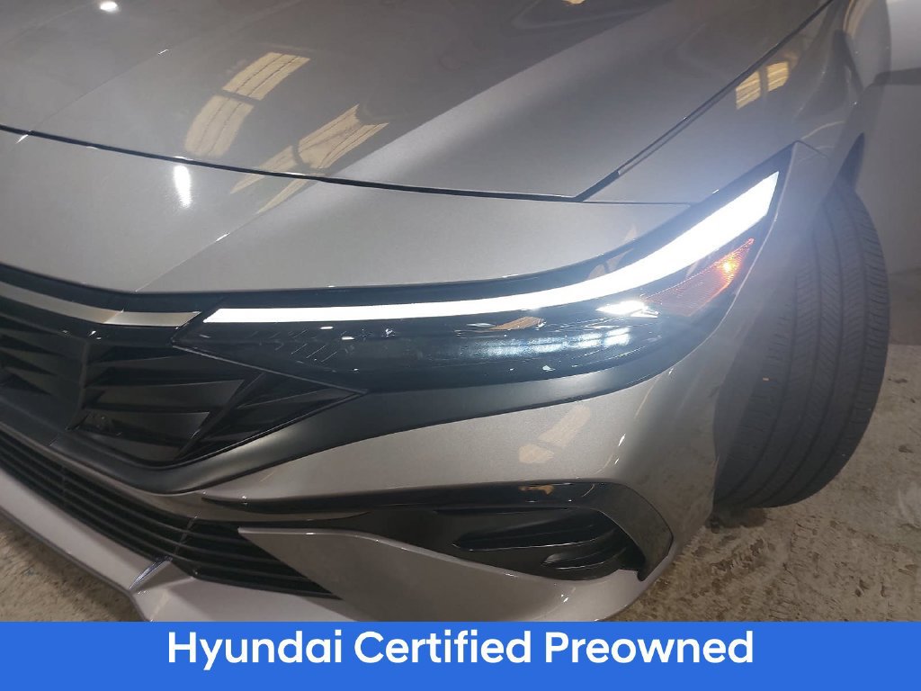 Certified 2025 Hyundai Elantra SEL FWD image 31