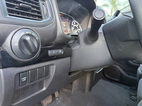 Used 2022 Nissan Titan SV w/ Accessory Utility Package image 15