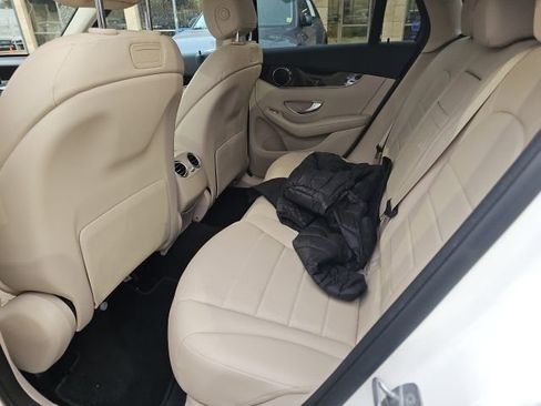 Used 2019 Mercedes-Benz GLC 300 image 8