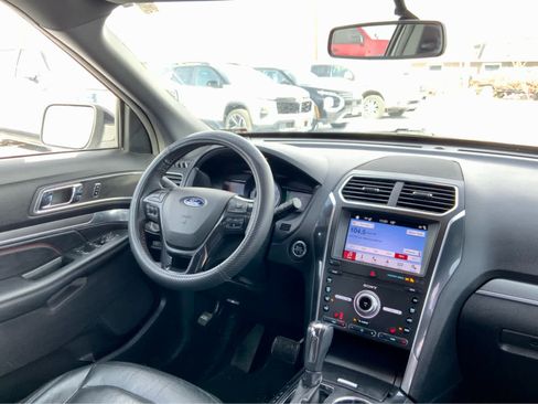 Used 2019 Ford Explorer Sport image 35