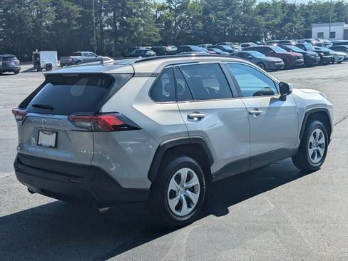 Used 2021 Toyota RAV4 LE FWD image 7