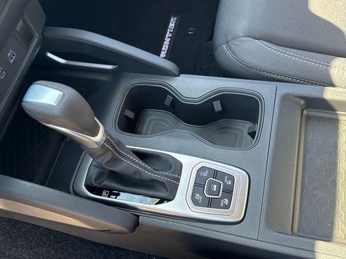 New 2026 Nissan Frontier SV w/ Tow Package image 17