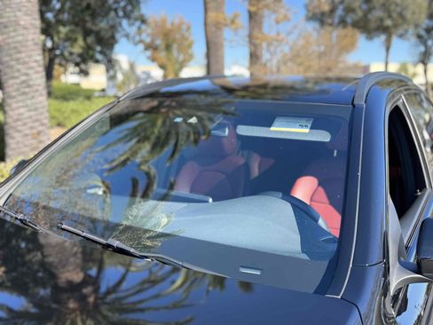 Used 2022 Mercedes-Benz GLC 300 4MATIC w/ AMG Line image 17