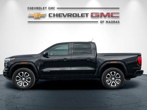 Used 2024 GMC Canyon AT4 w/ AT4 Premium Package AWD/4WD image 6