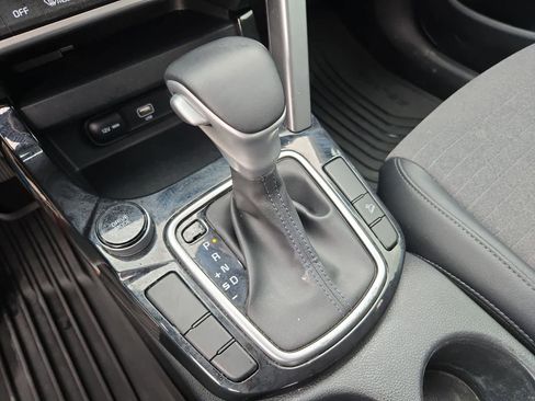 Certified 2023 Kia Seltos S w/ Navigation Package image 29