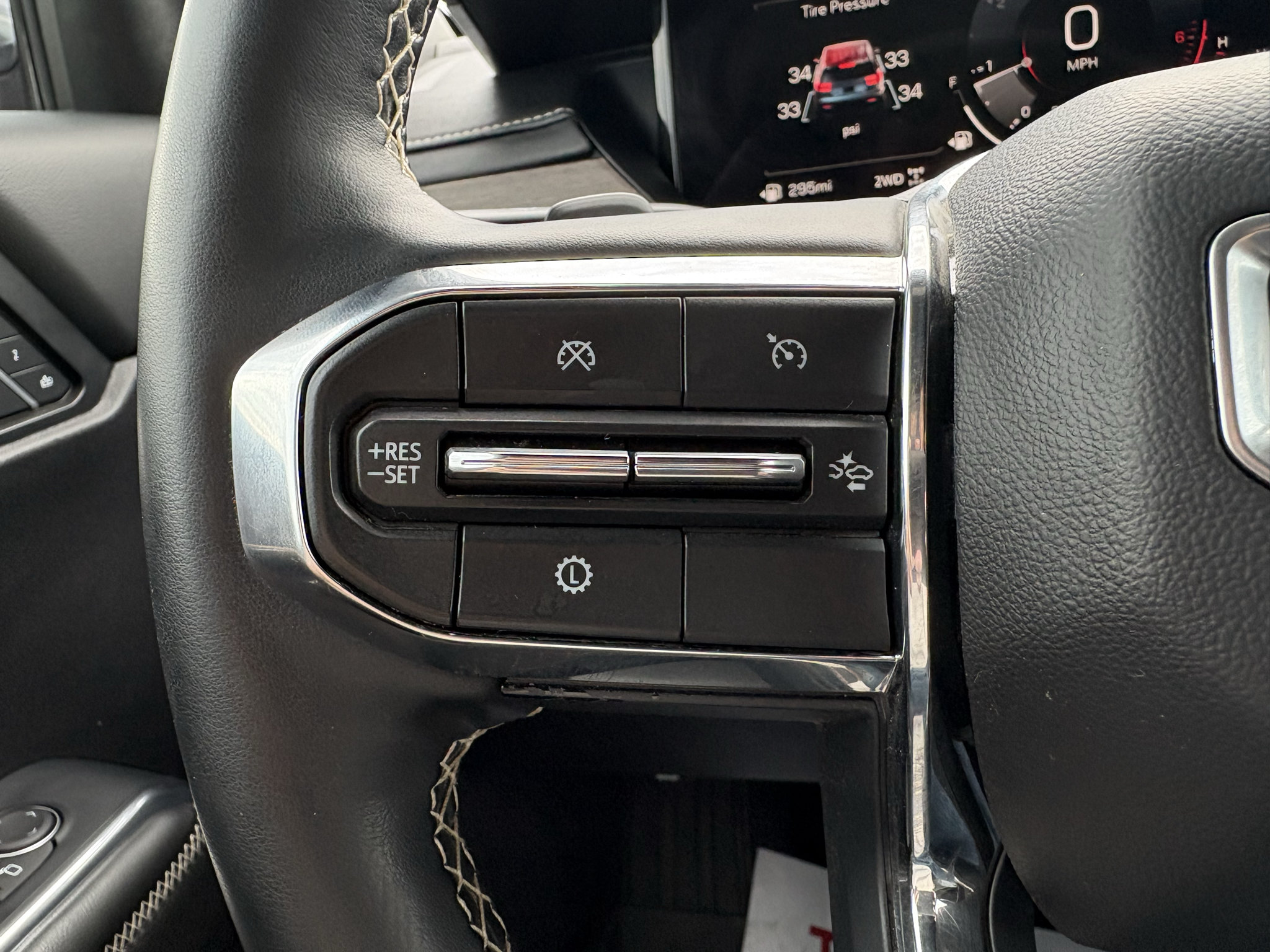 Used 2024 GMC Acadia Denali w/ LPO, Floor Liner Package AWD/4WD image 18
