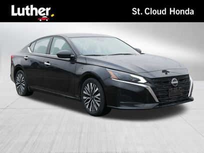 Used 2024 Nissan Altima 2.5 SV