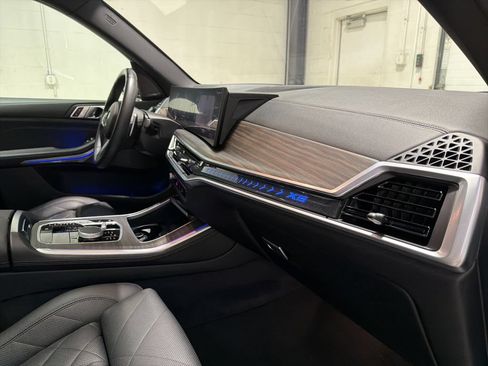 Used 2024 BMW X5 xDrive40i w/ M Sport Package AWD/4WD image 33