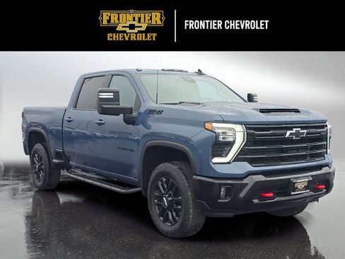 Used 2025 Chevrolet Silverado 2500 LT w/ Trail Boss Package image 1