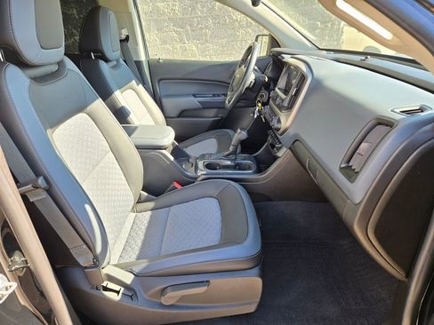 Used 2021 Chevrolet Colorado Z71 w/ Safety Package RWD image 17
