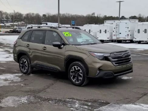 Certified 2025 Subaru Forester Premium image 2