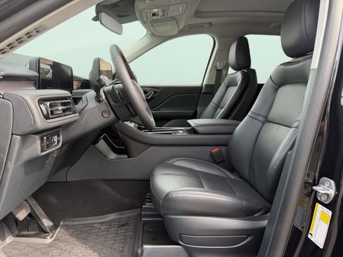 New 2026 Lincoln Aviator AWD image 12