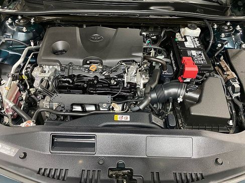 Used 2019 Toyota Camry XLE w/ Carpet Mat Package image 15