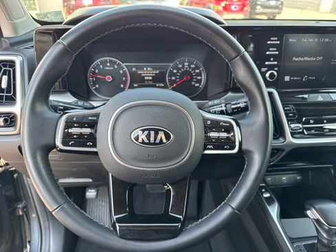 Used 2021 Kia Sorento S image 18