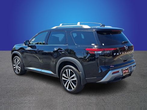 Used 2025 Nissan Pathfinder Platinum w/ Cargo Package AWD/4WD image 6