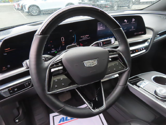 Used 2024 Cadillac Lyriq Luxury AWD/4WD image 14
