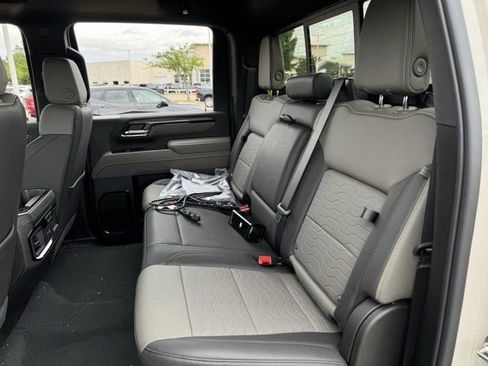 New 2026 Chevrolet Silverado 2500 ZR2 AWD/4WD image 23