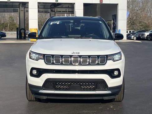 Used 2022 Jeep Compass Limited image 2