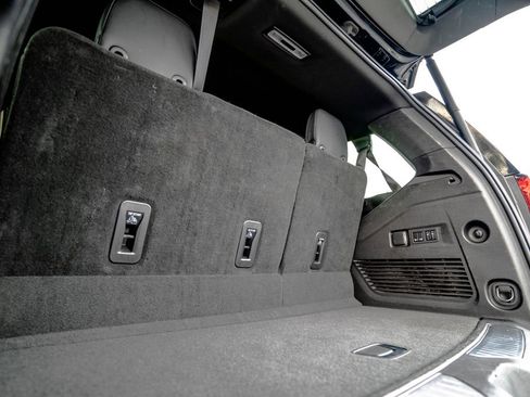 Used 2023 GMC Yukon Denali AWD/4WD image 41