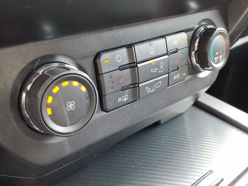Used 2020 Ford F150 XLT w/ Equipment Group 302A Luxury AWD/4WD image 24