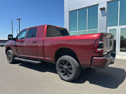 Used 2024 RAM 2500 Laramie w/ Night Edition AWD/4WD image 6