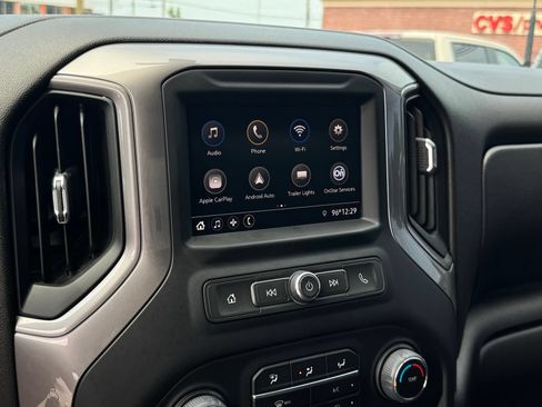 Used 2022 Chevrolet Silverado 2500 Custom w/ Custom Value Package AWD/4WD image 19