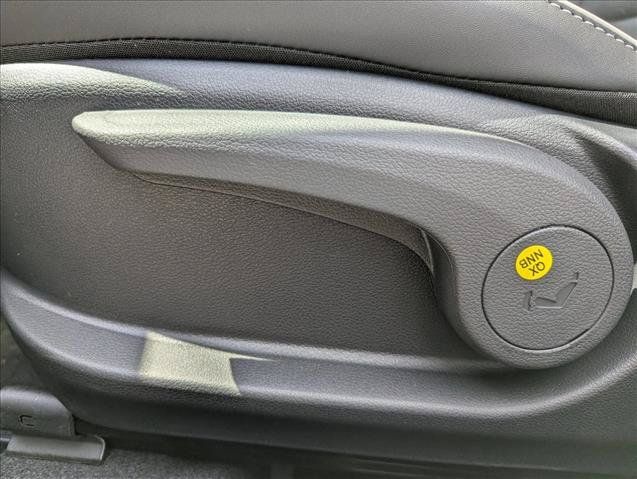 Certified 2026 Hyundai Venue SEL FWD image 10