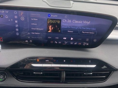 Used 2025 Buick Enclave Preferred FWD image 16