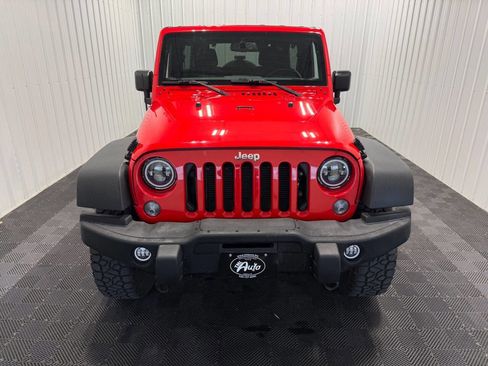 Used 2016 Jeep Wrangler Unlimited Rubicon w/ Connectivity Group image 2
