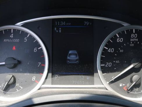 Used 2019 Nissan Sentra SV w/ Special Edition Package FWD image 11