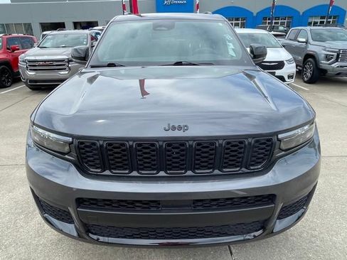 Used 2024 Jeep Grand Cherokee L Altitude AWD/4WD image 5