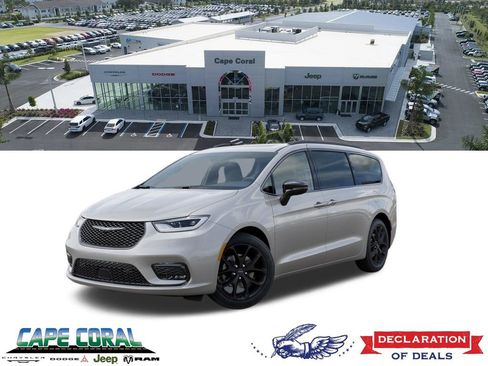 New 2026 Chrysler Pacifica Limited FWD image 1