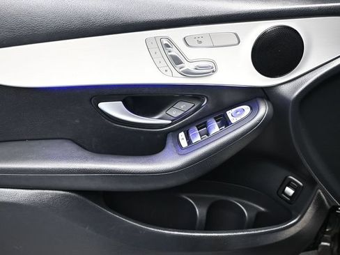 Used 2022 Mercedes-Benz GLC 300 image 7