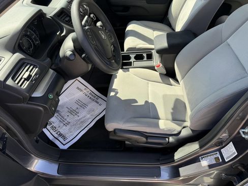 Used 2015 Honda CR-V LX image 26
