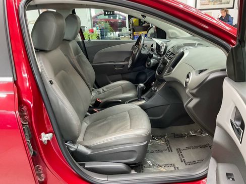 Used 2014 Chevrolet Sonic LTZ image 17