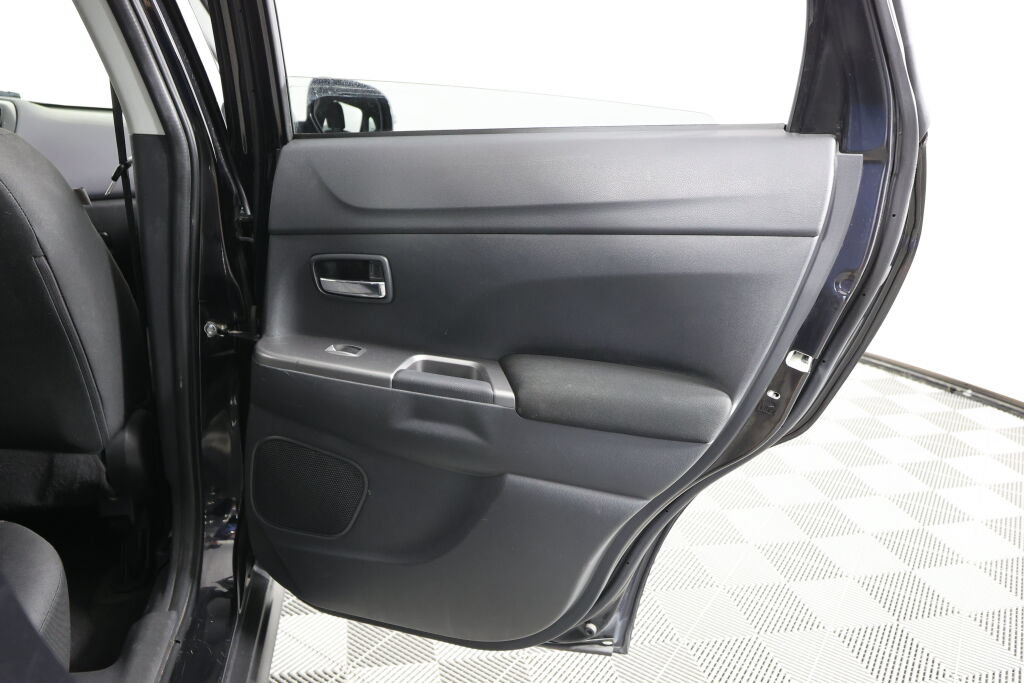 Used 2021 Mitsubishi Outlander Sport SE FWD image 22