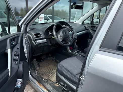 Used 2014 Subaru Forester 2.5i Premium w/ All-Weather Package AWD/4WD image 10