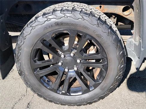 Used 2017 GMC Sierra 1500 SLE w/ SLE Value Package image 10