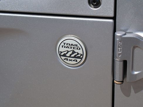 Used 2020 Jeep Wrangler Unlimited Sport S AWD/4WD image 3