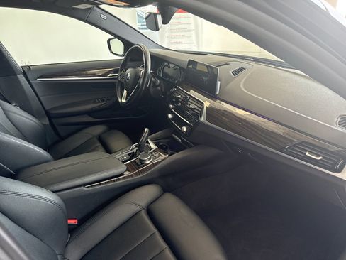 Used 2018 BMW 530e w/ Premium Package 2 RWD image 20